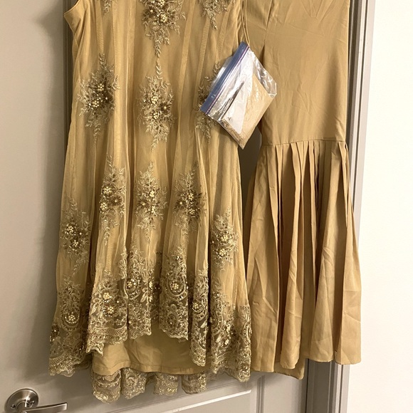 Brand new Pakistani Formal - Picture 5 of 5